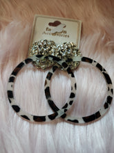 Load image into Gallery viewer, Lion Round Earrings
