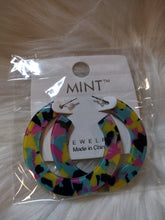 Load image into Gallery viewer, Small Acetate Hoop Earrings
