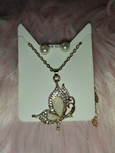 Load image into Gallery viewer, Butterfly Necklace
