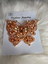 Load image into Gallery viewer, Glass Crystal Butterfly Brooch
