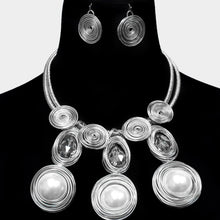 Load image into Gallery viewer, Triple Bead Pearl Necklace
