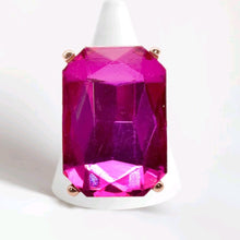 Load image into Gallery viewer, Emerald Stretch Ring
